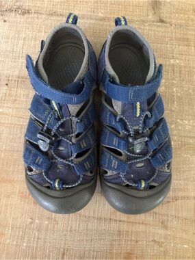 Keen Kids Blue Closed-Toe Outdoor Sandals